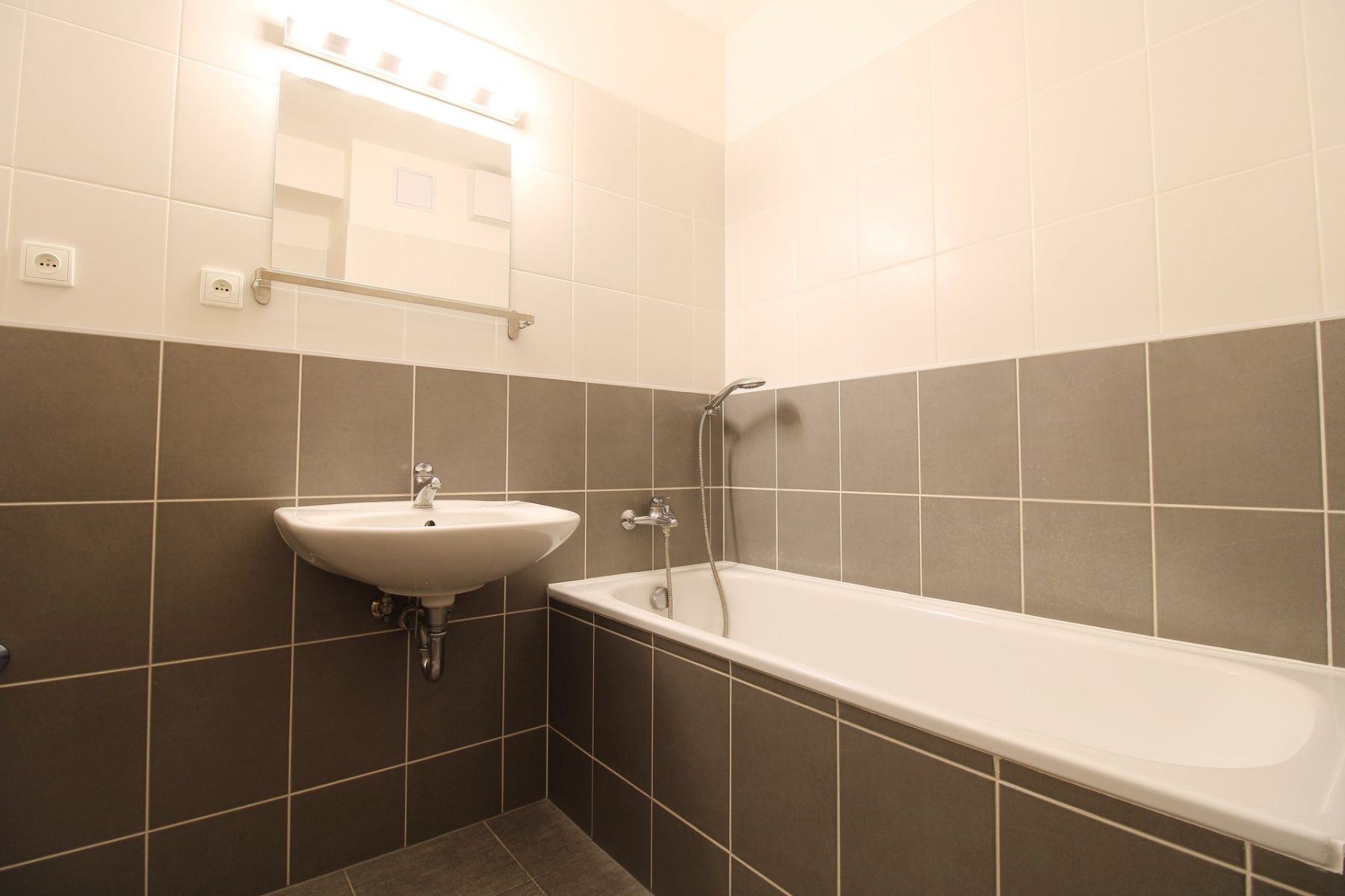 Pronájem bytu 2+kk 52 m² — photo 3