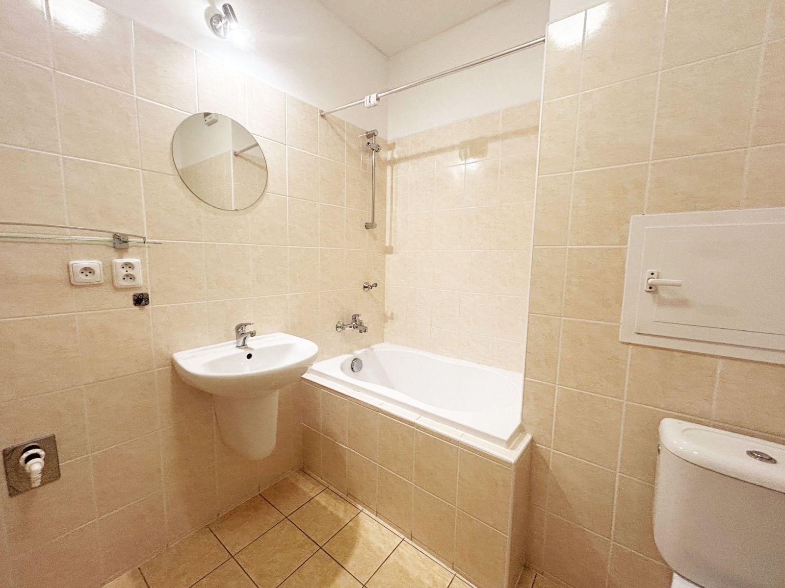 Pronájem bytu 1+kk 38 m² — photo 5
