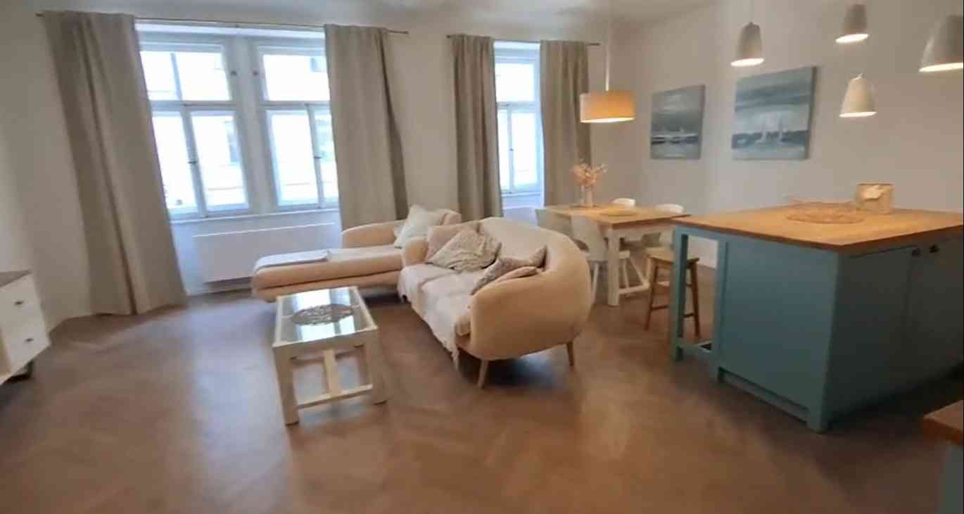 Pronájem bytu 2+kk 84 m² — photo 2