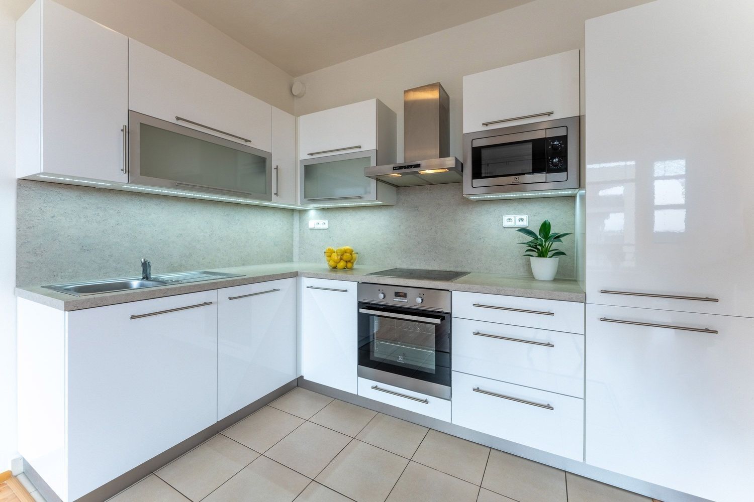 Prodej bytu 1+kk 38 m² — photo 2