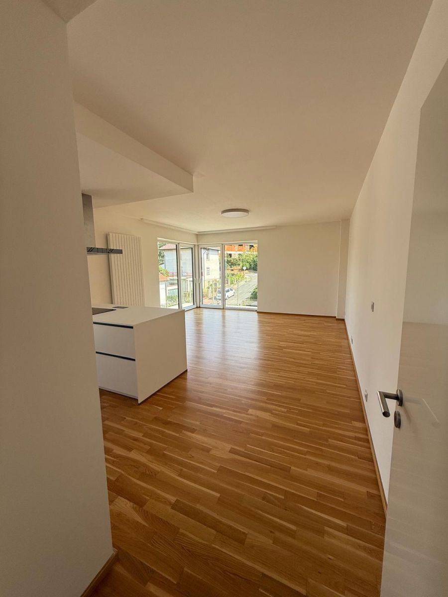 Pronájem bytu 3+kk 105 m² — photo 3