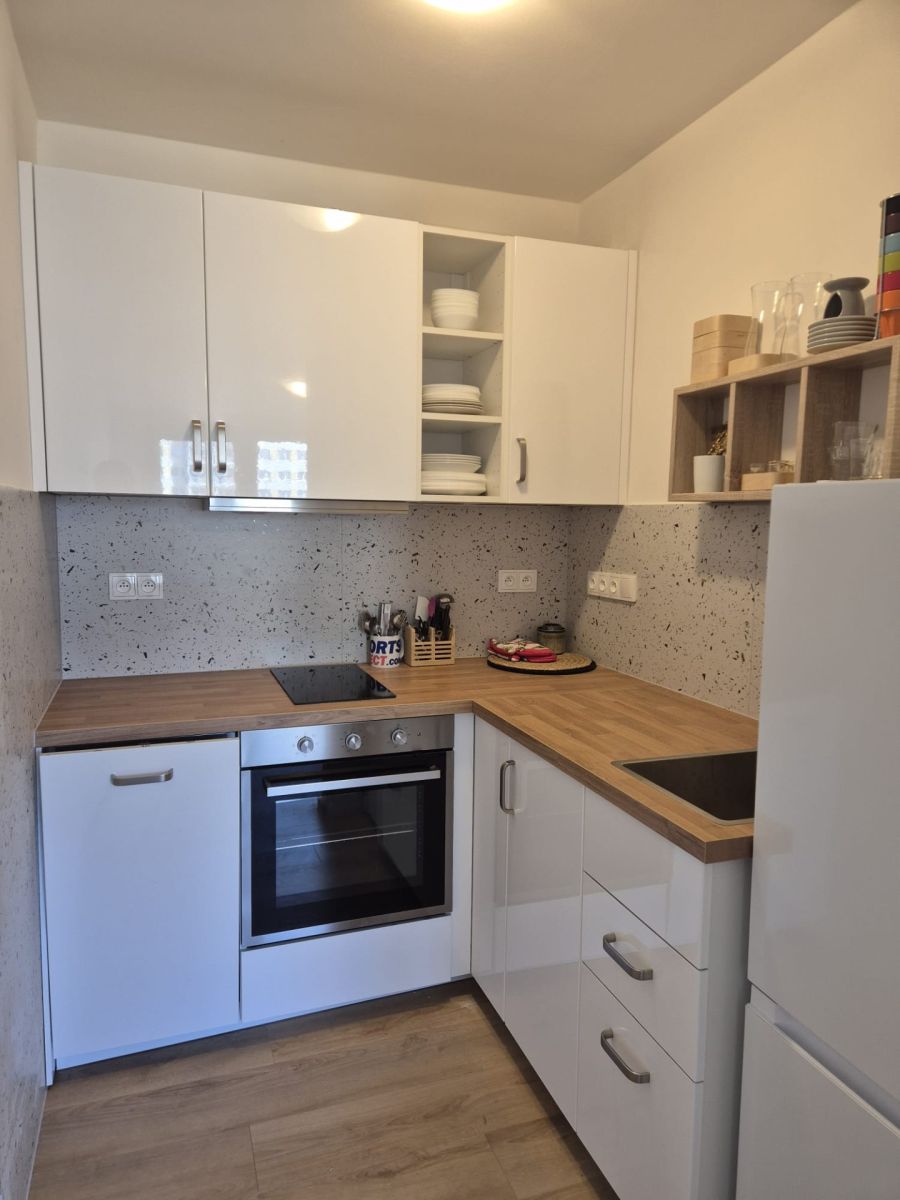 Pronájem bytu 2+kk 43 m² — photo 2