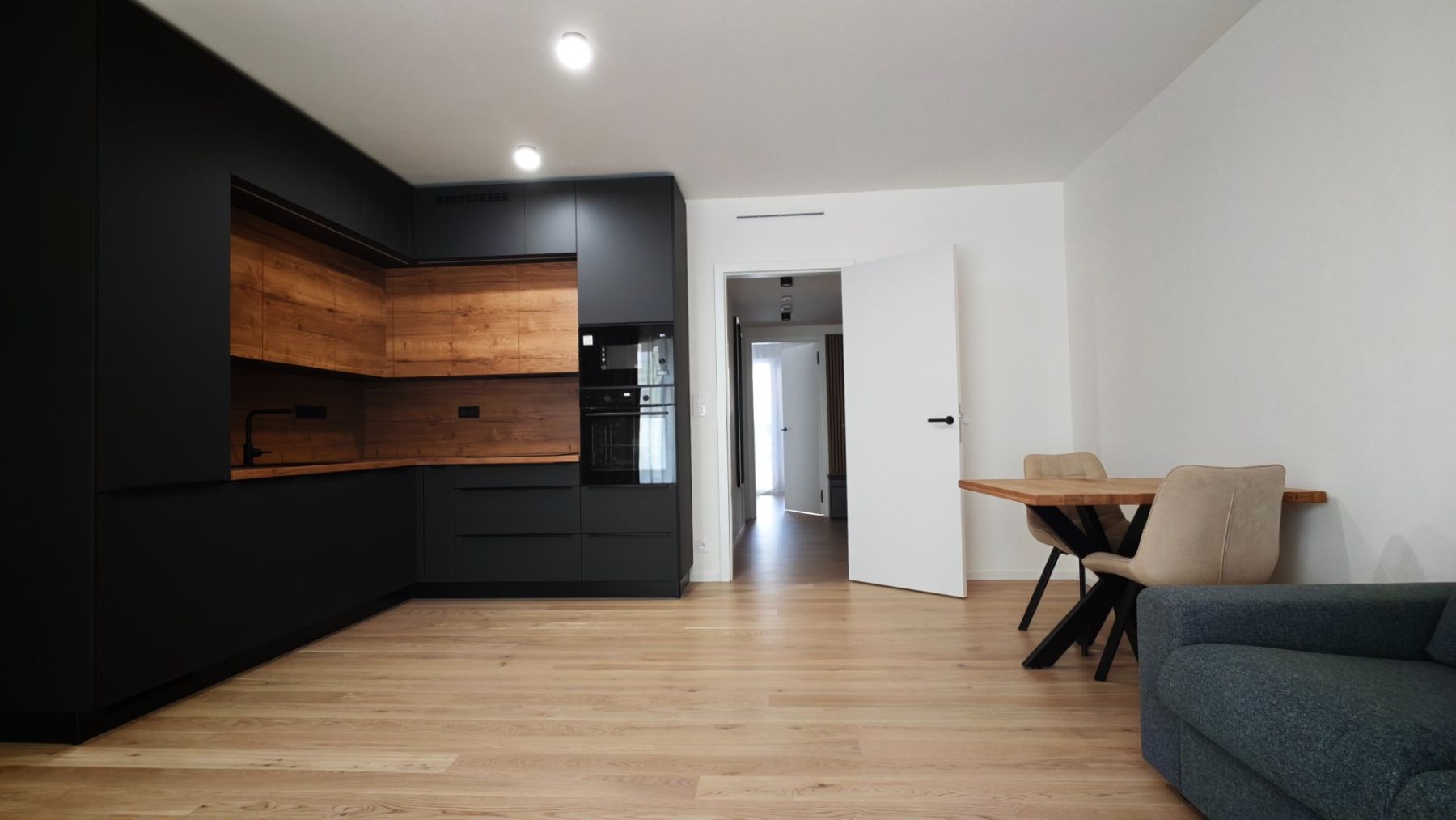 Pronájem bytu 2+kk 60 m² — photo 2