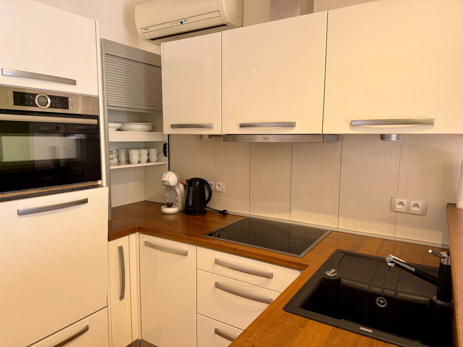 Pronájem bytu 2+kk 62 m² — photo 3