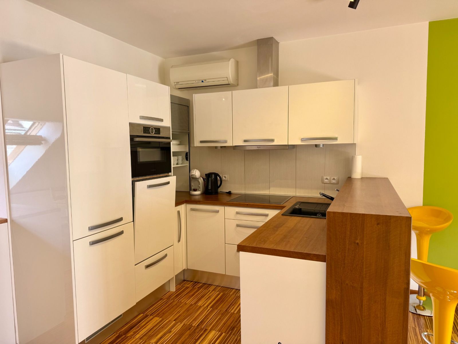 Pronájem bytu 2+kk 62 m² — photo 4