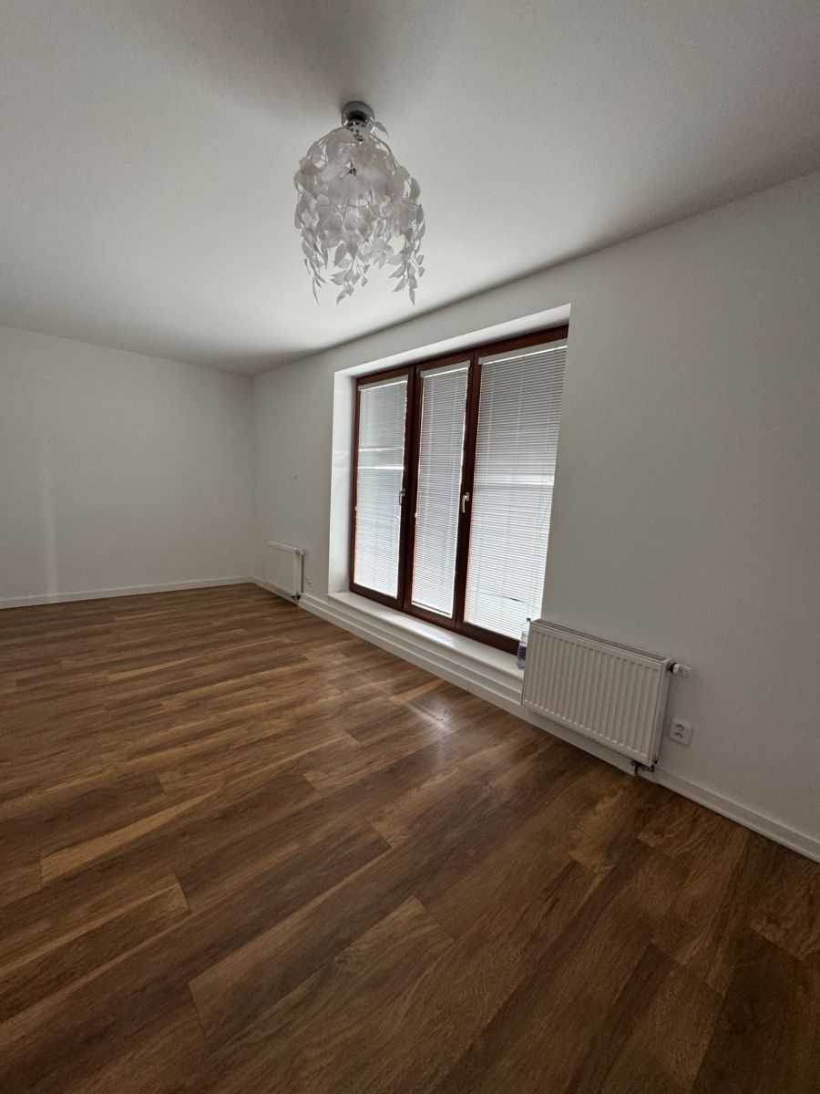Pronájem bytu 4+kk 149 m² — photo 3