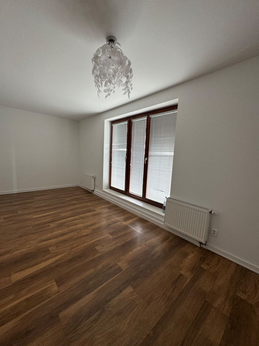 Pronájem bytu 4+kk 149 m² — photo 2