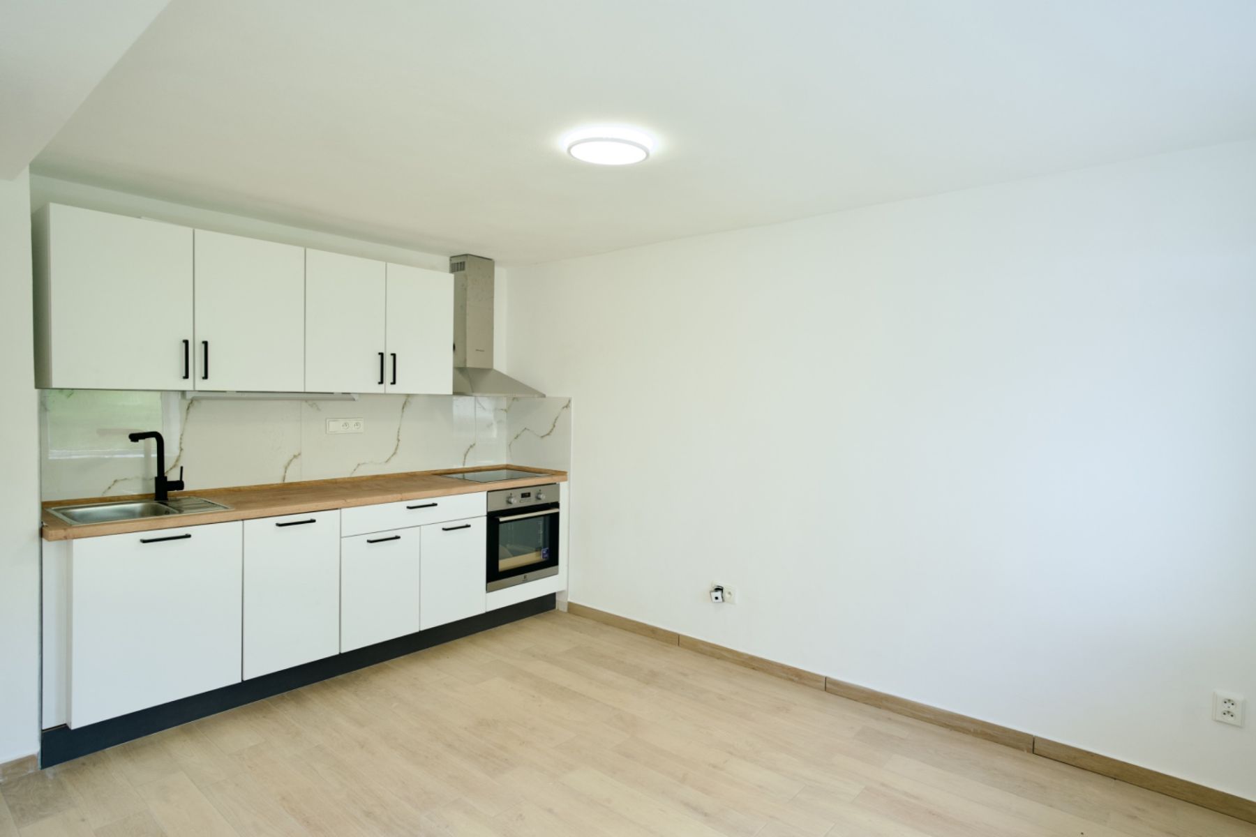 Pronájem bytu 2+kk 42 m²