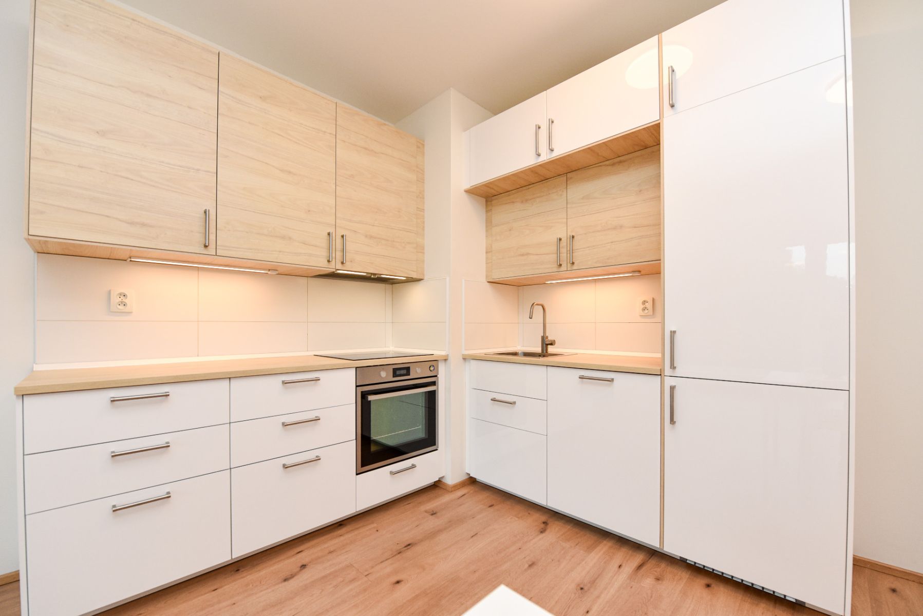 Pronájem bytu 2+kk 57 m² — photo 4