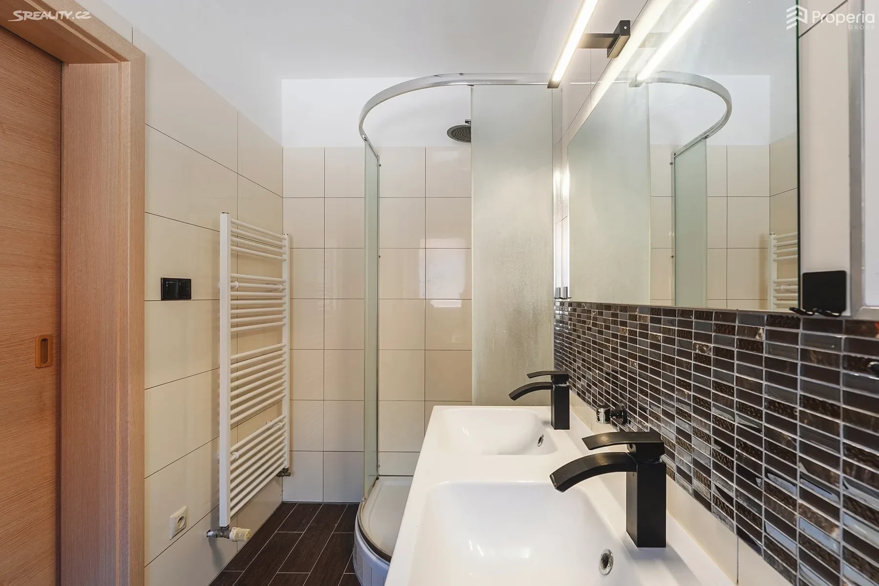 Pronájem domu 365 m², pozemek 818 m²