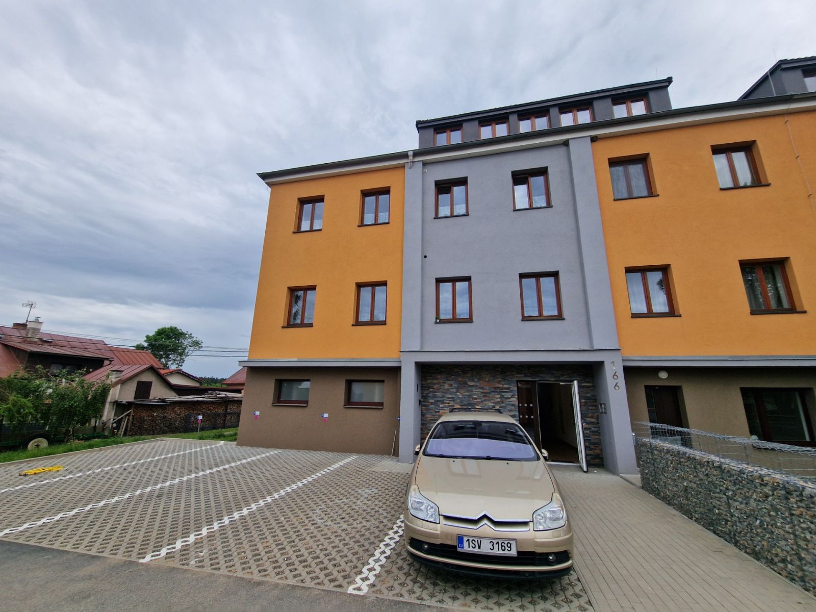 Pronájem bytu 1+kk 42 m²