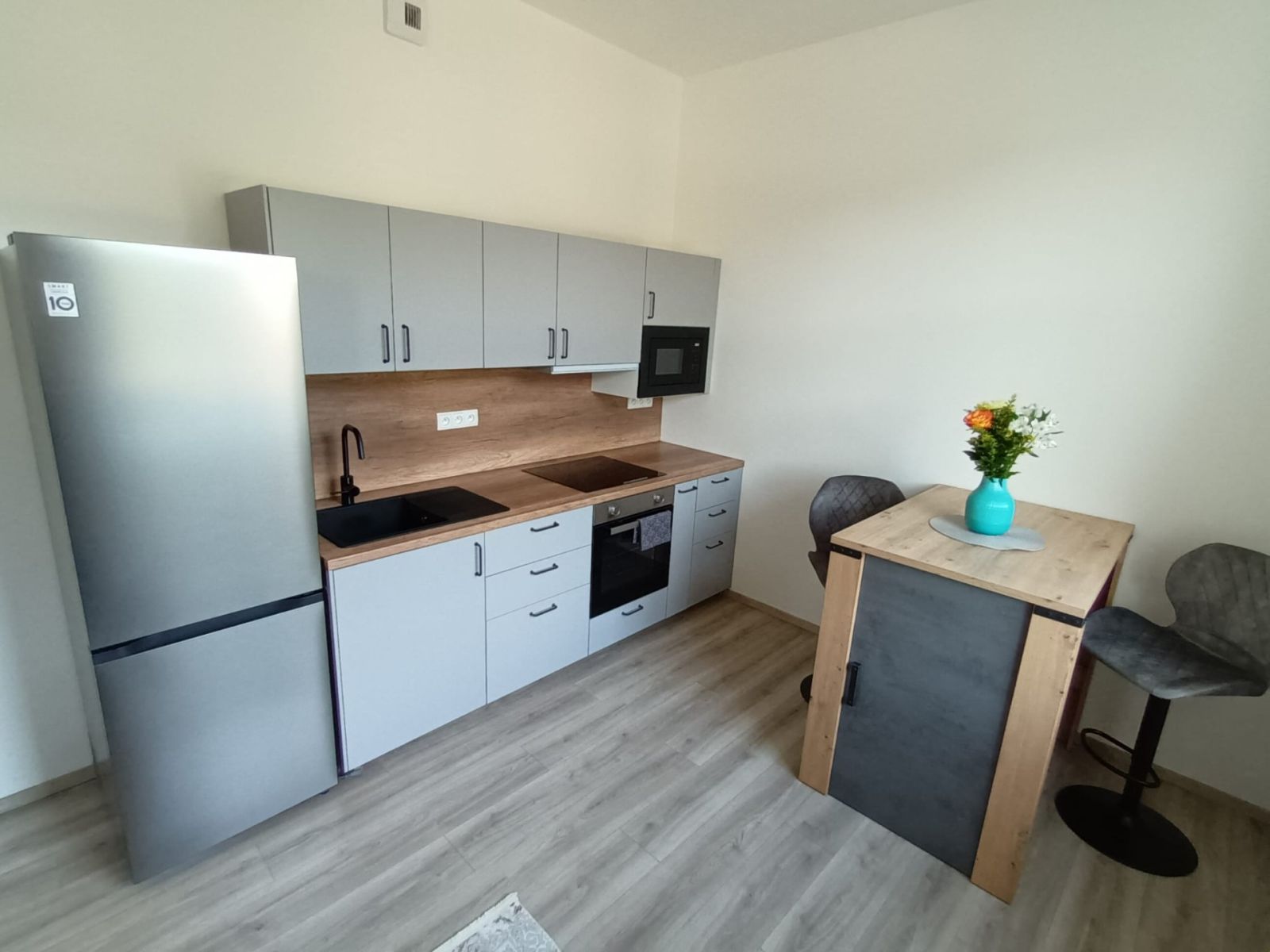 Pronájem bytu 1+kk 36 m² — photo 2