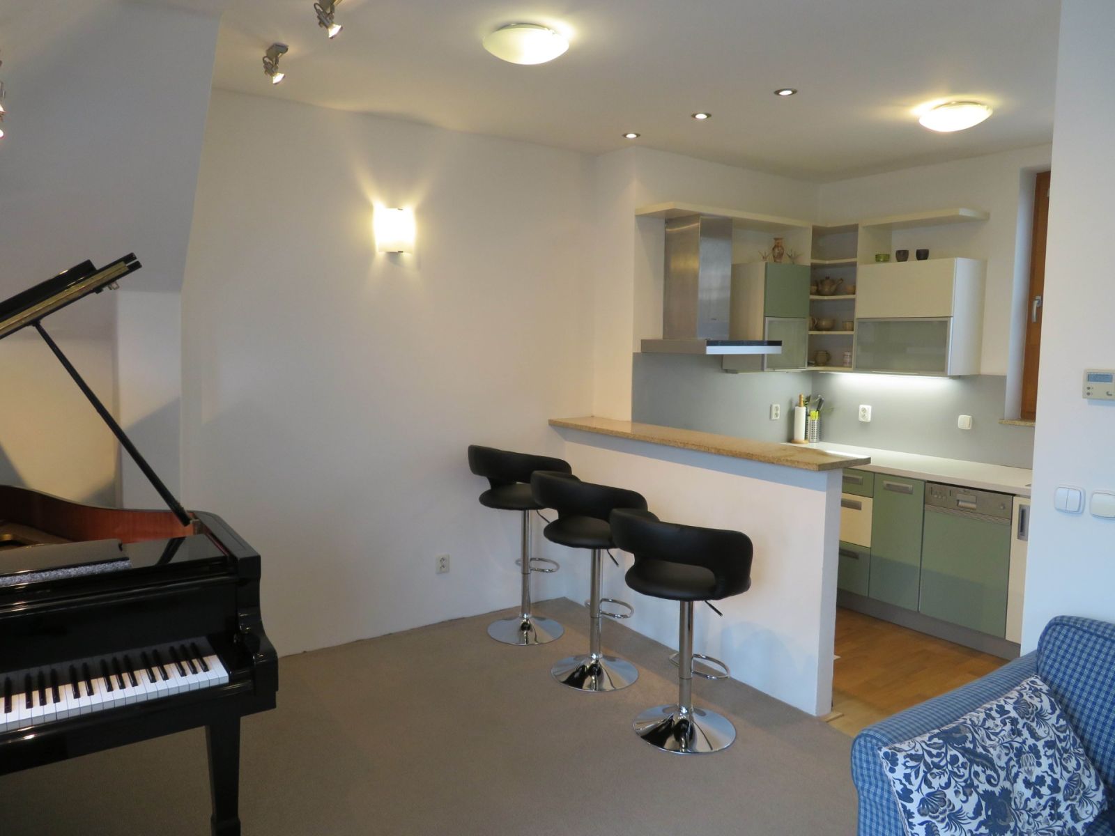 Pronájem bytu 1+kk 45 m² — photo 3