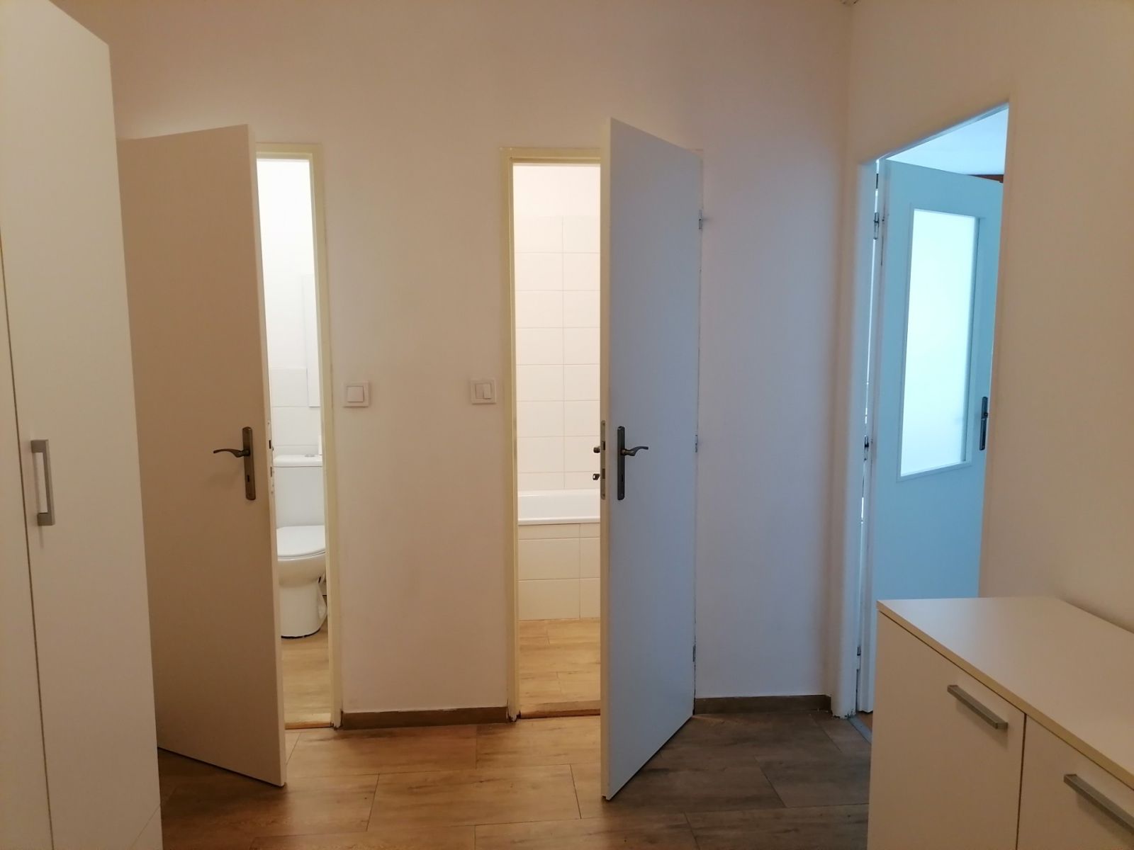 Prenájom bytu 1-izbový 42 m² — photo 3