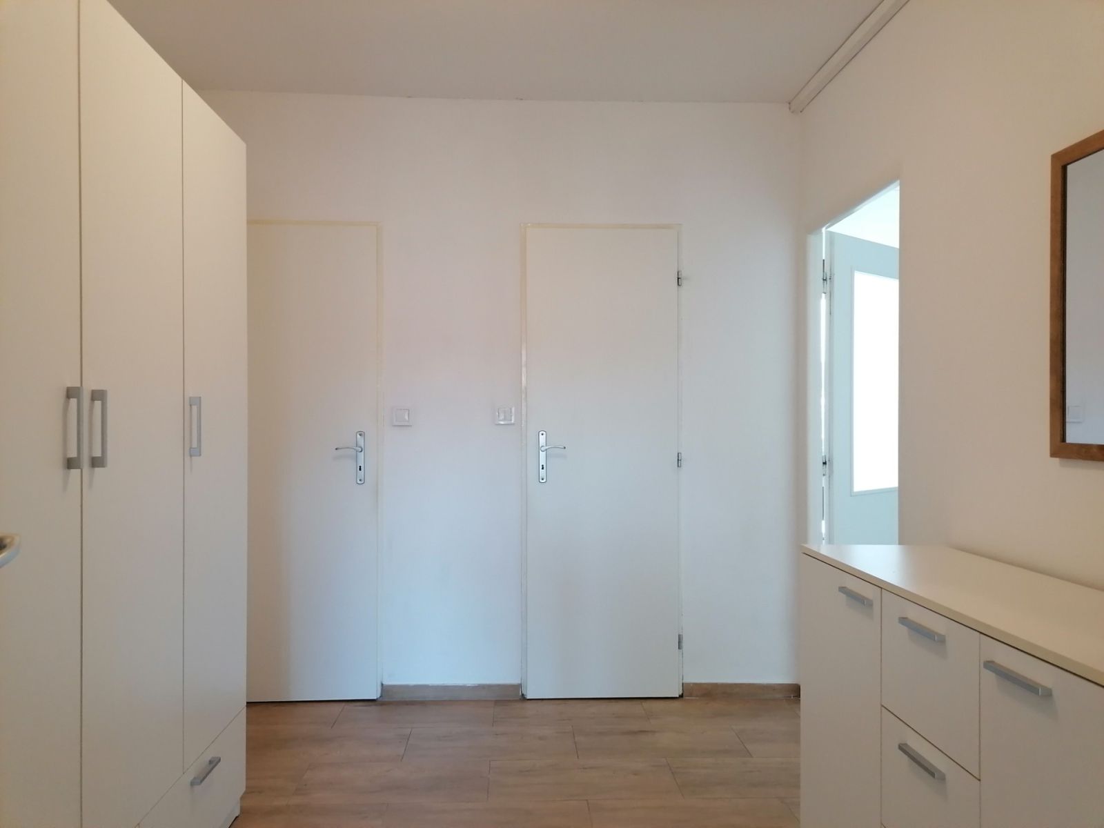Prenájom bytu 1-izbový 42 m² — photo 2