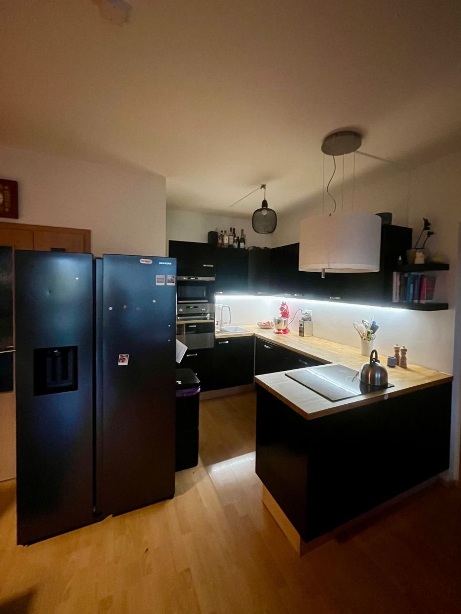 Pronájem bytu 3+kk 79 m² — photo 3