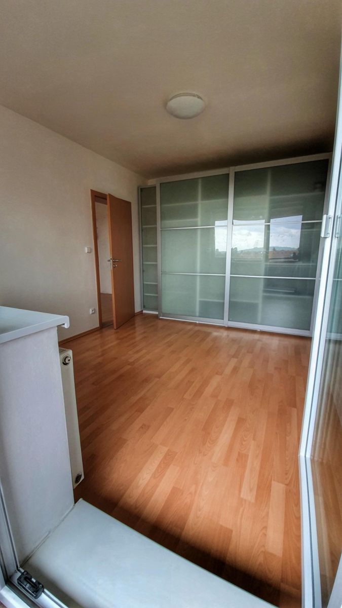 Pronájem bytu 2+kk 38 m² — photo 5