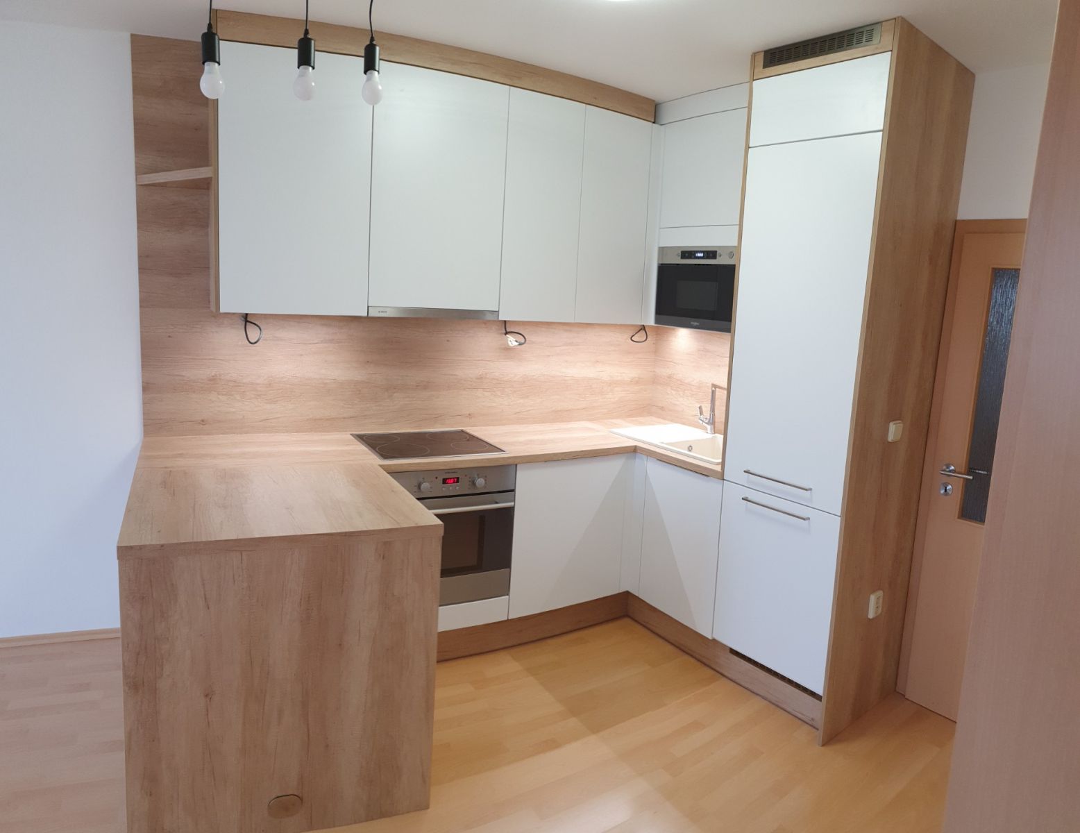 Pronájem bytu 2+kk 38 m² — photo 2