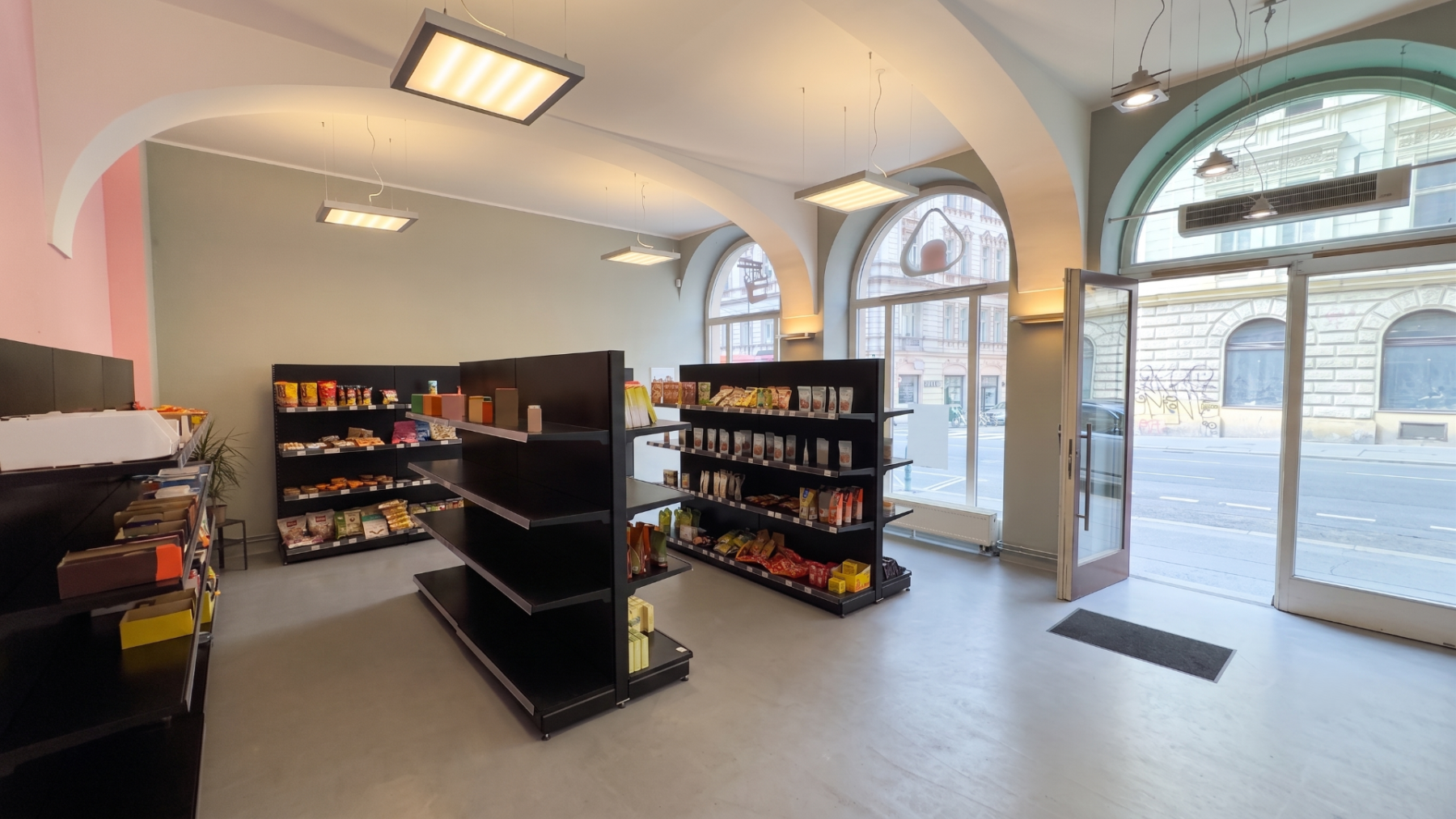 Pronájem nebytového prostoru 180 m² — photo 2