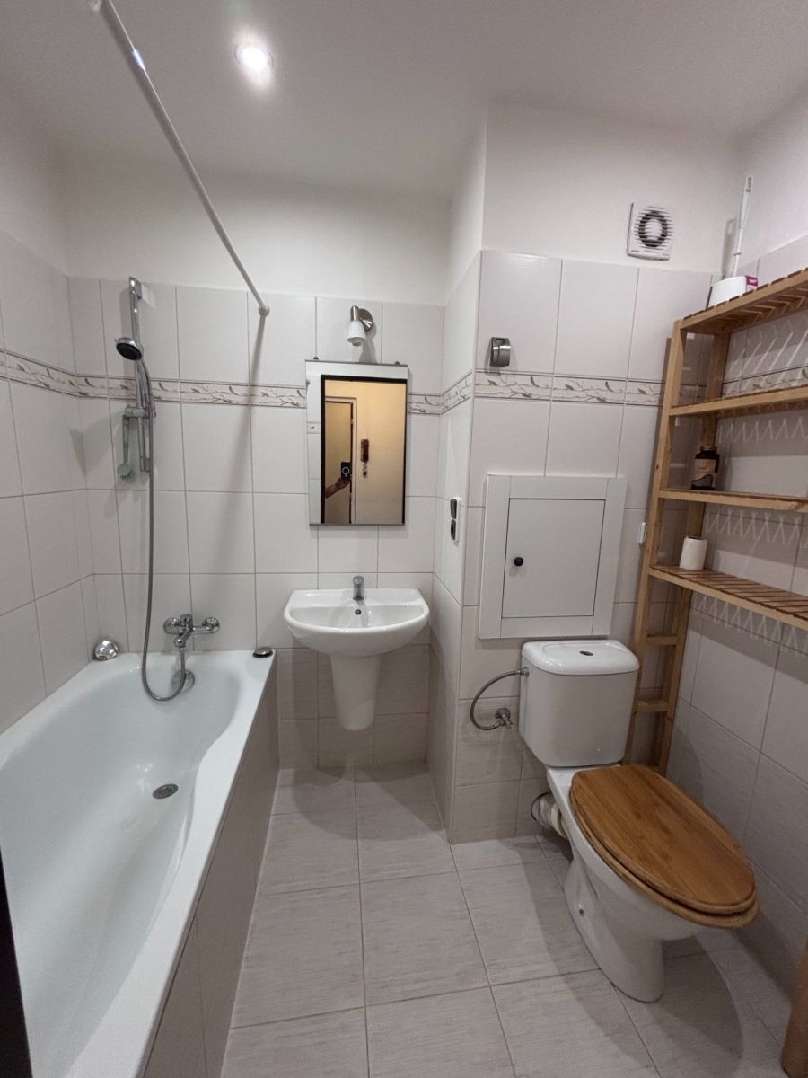 Pronájem bytu 1+kk 27 m² — photo 3