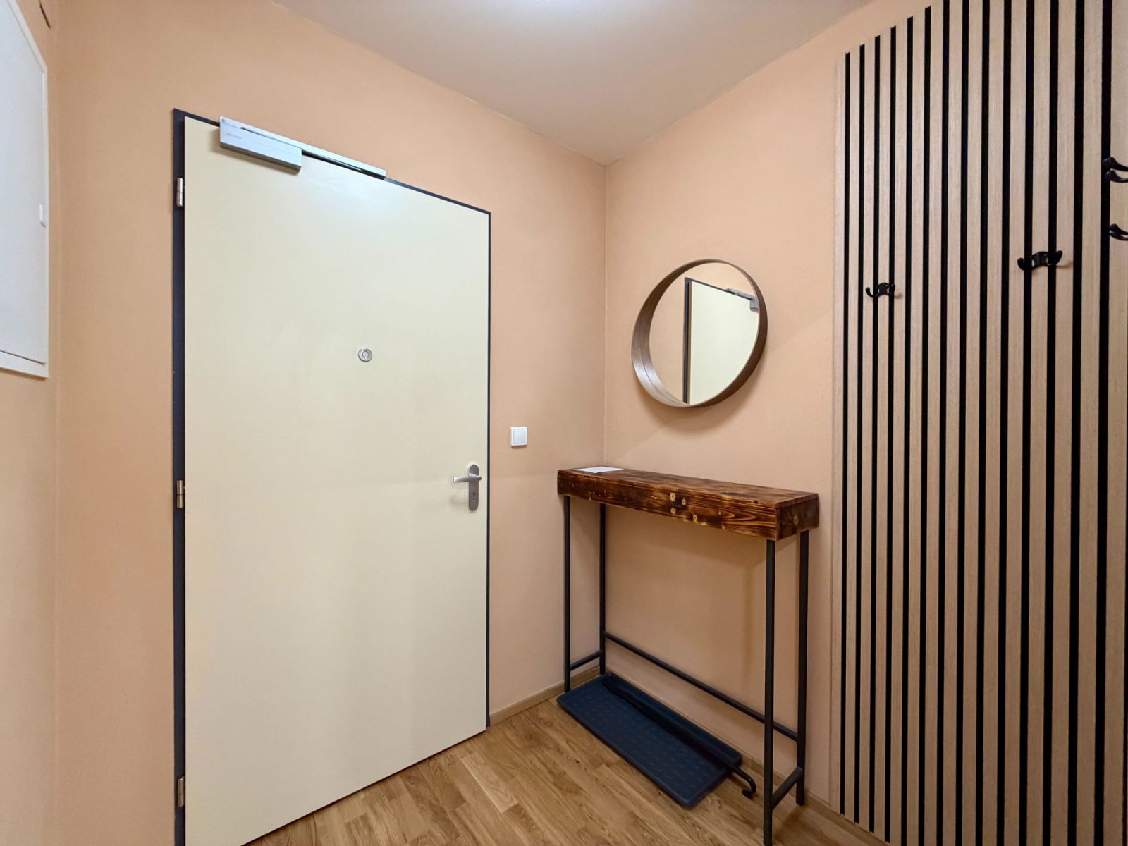 Pronájem bytu 3+kk 73 m² — photo 2