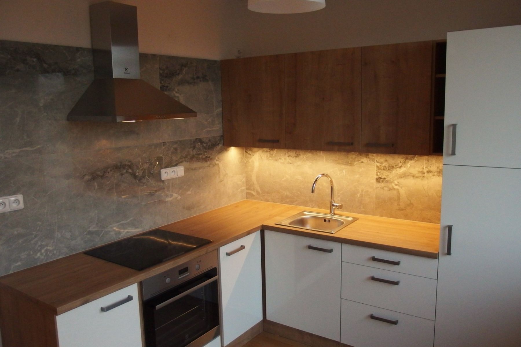 Pronájem bytu 2+1 57 m² — photo 2