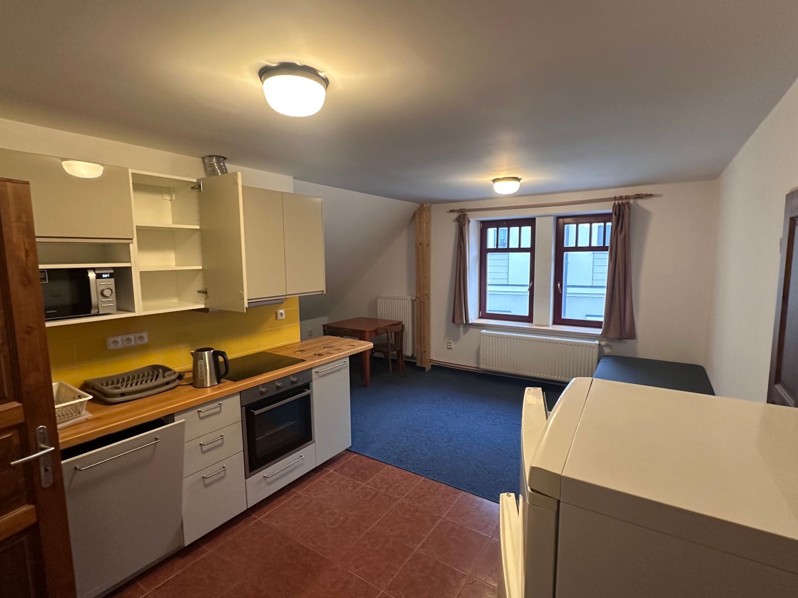 Pronájem bytu 2+kk 70 m² — photo 3