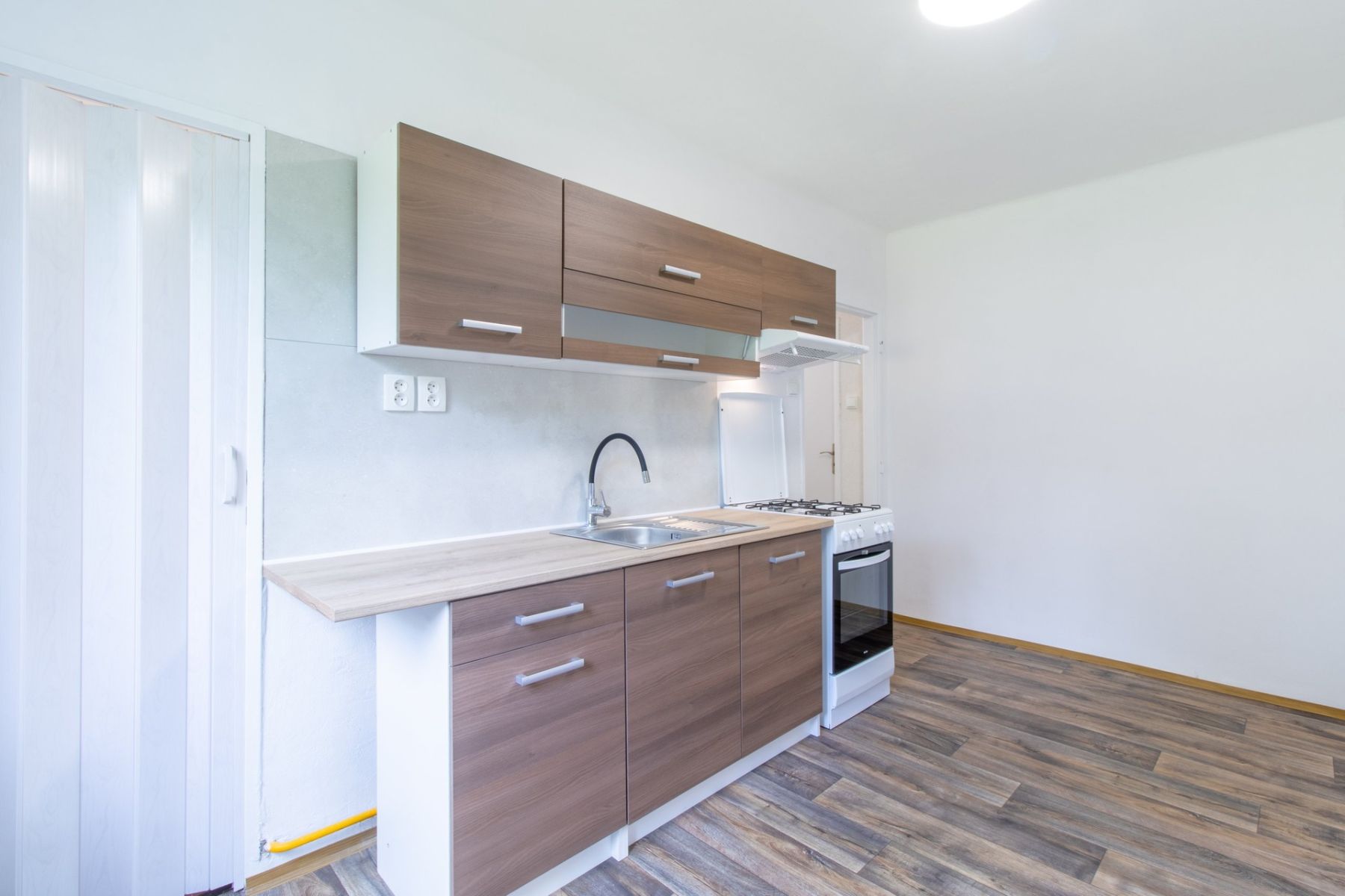 Pronájem bytu 2+1 81 m² — photo 2