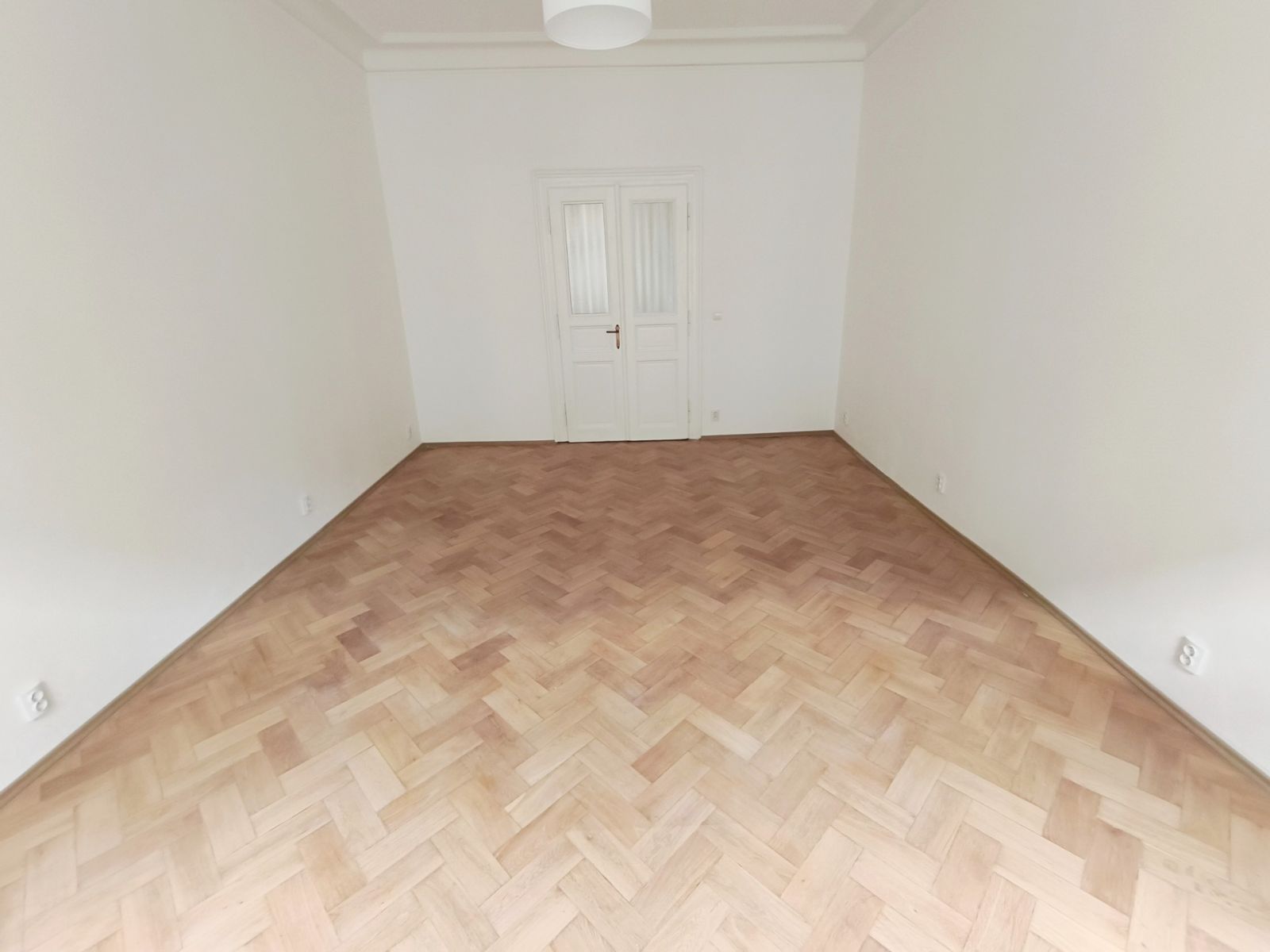 Pronájem bytu 1+kk 39 m² — photo 2