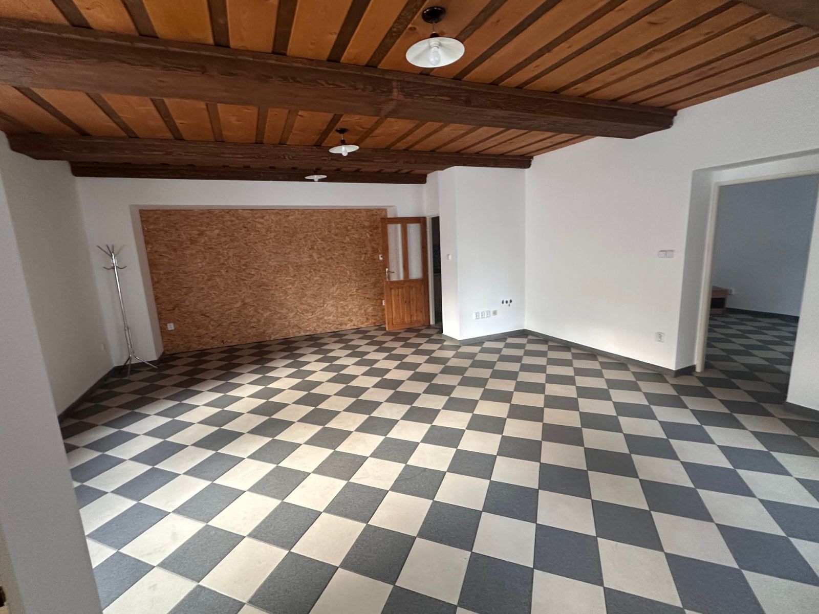 Pronájem nebytového prostoru 70 m² — photo 2