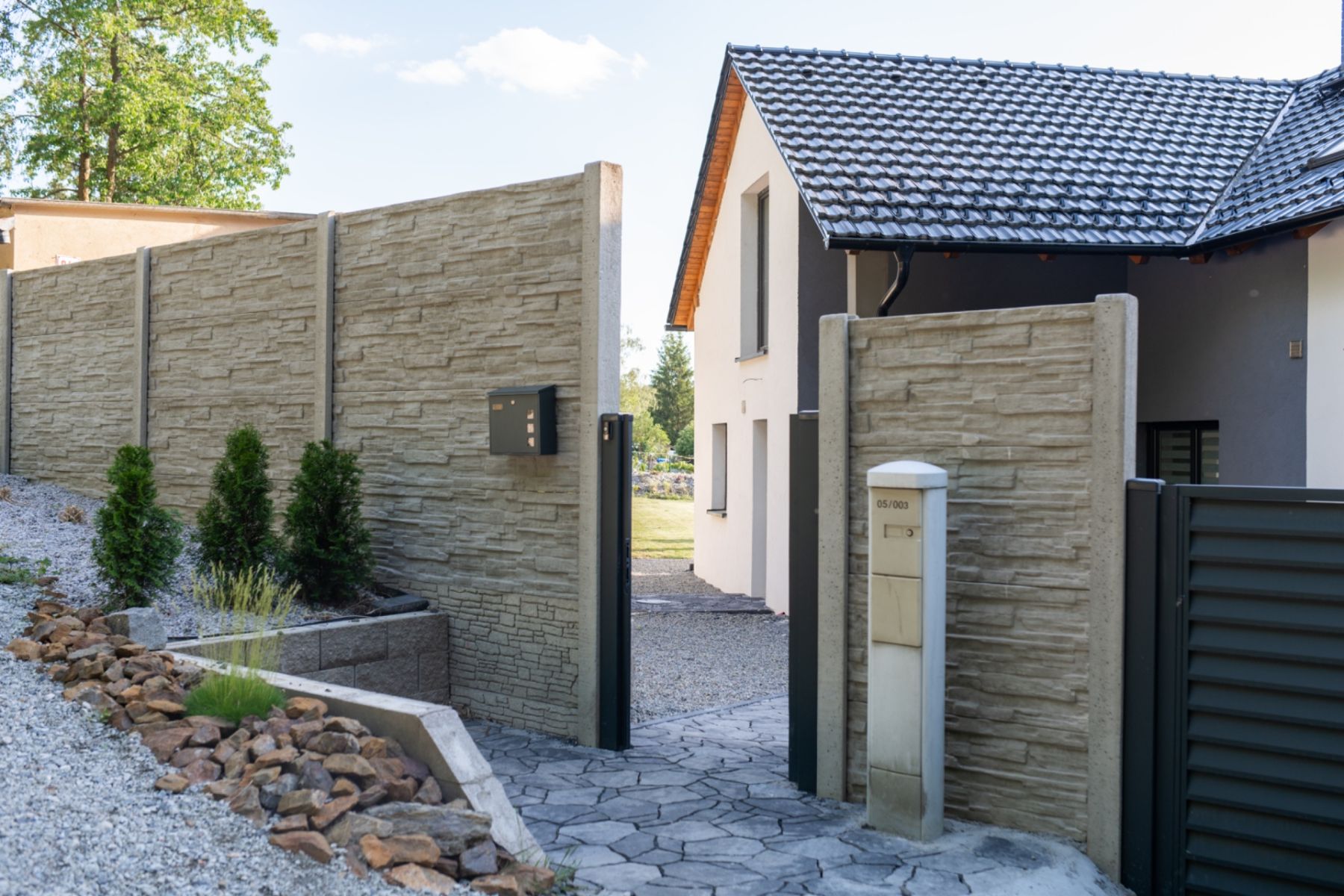 Prodej domu 98 m², pozemek 1.875 m² — photo 2