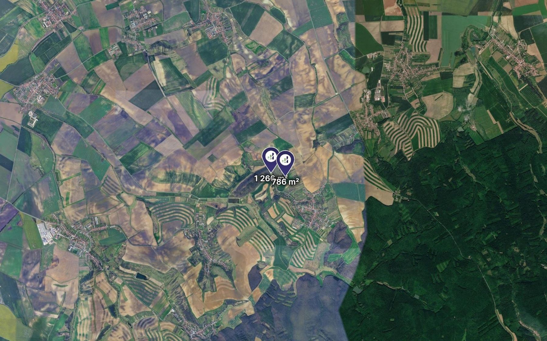 Prodej pozemku 2.052 m² — photo 2