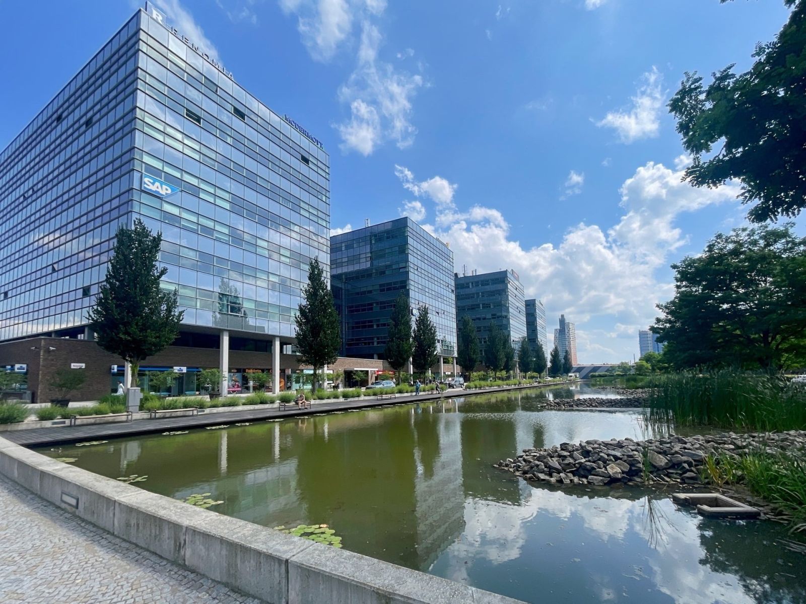 Pronájem kanceláře 120 m² — photo 2