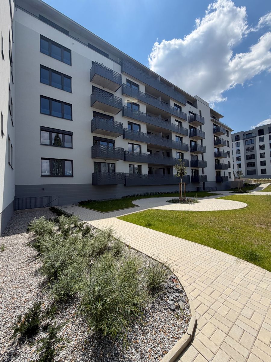 Pronájem bytu 2+kk 59 m² — photo 3