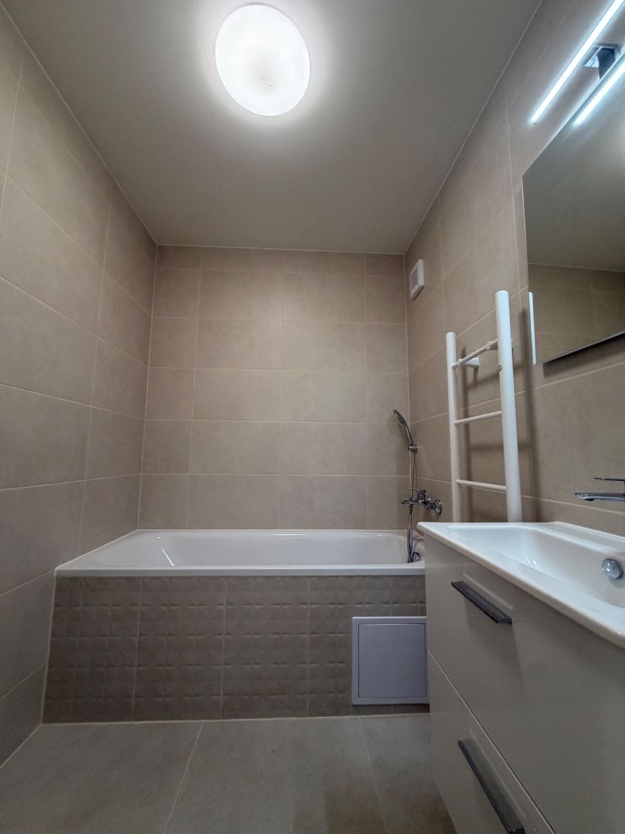 Pronájem bytu 3+kk 62 m² — photo 3