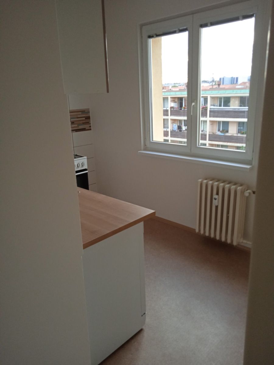 Pronájem bytu 2+1 52 m² — photo 2