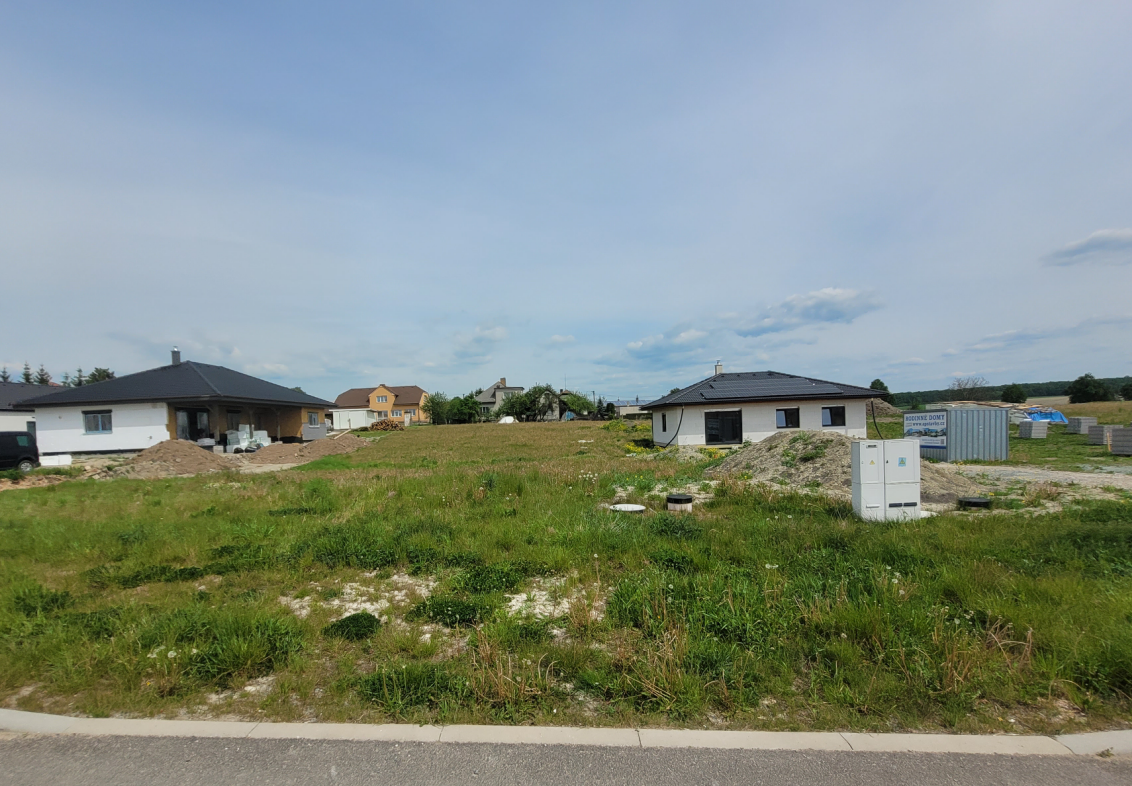 Prodej pozemku 1.570 m²