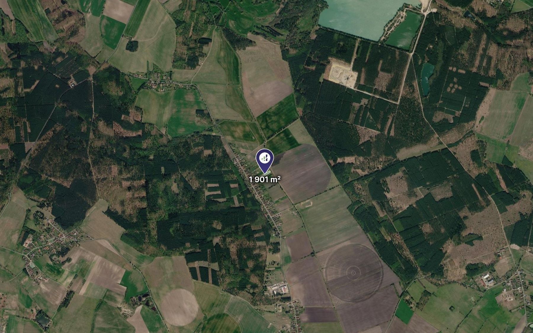 Prodej pozemku 1.901 m² — photo 2