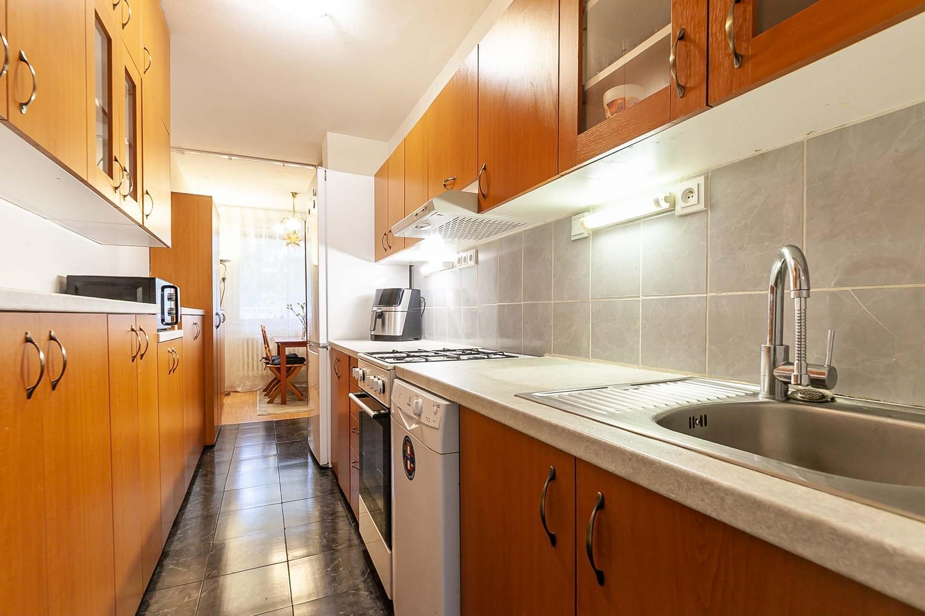 Prodej bytu 3+1 71 m² — photo 2