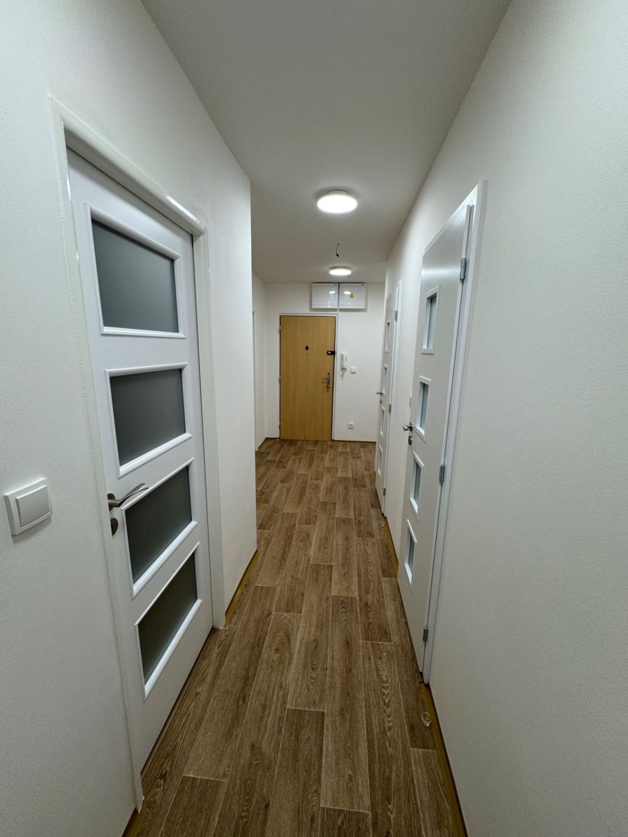 Pronájem bytu 3+1 73 m² — photo 3
