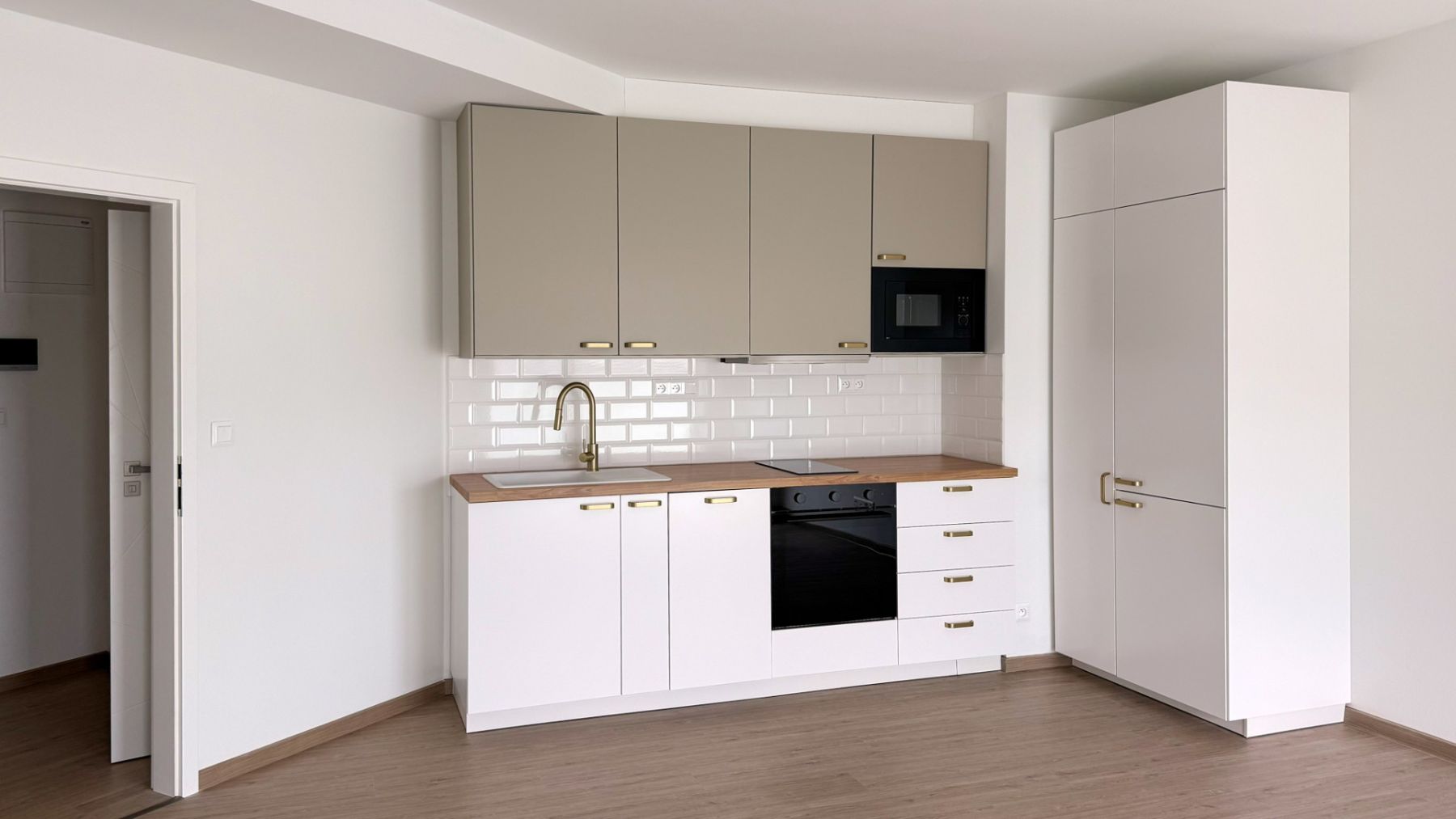 Pronájem bytu 1+kk 33 m² — photo 2