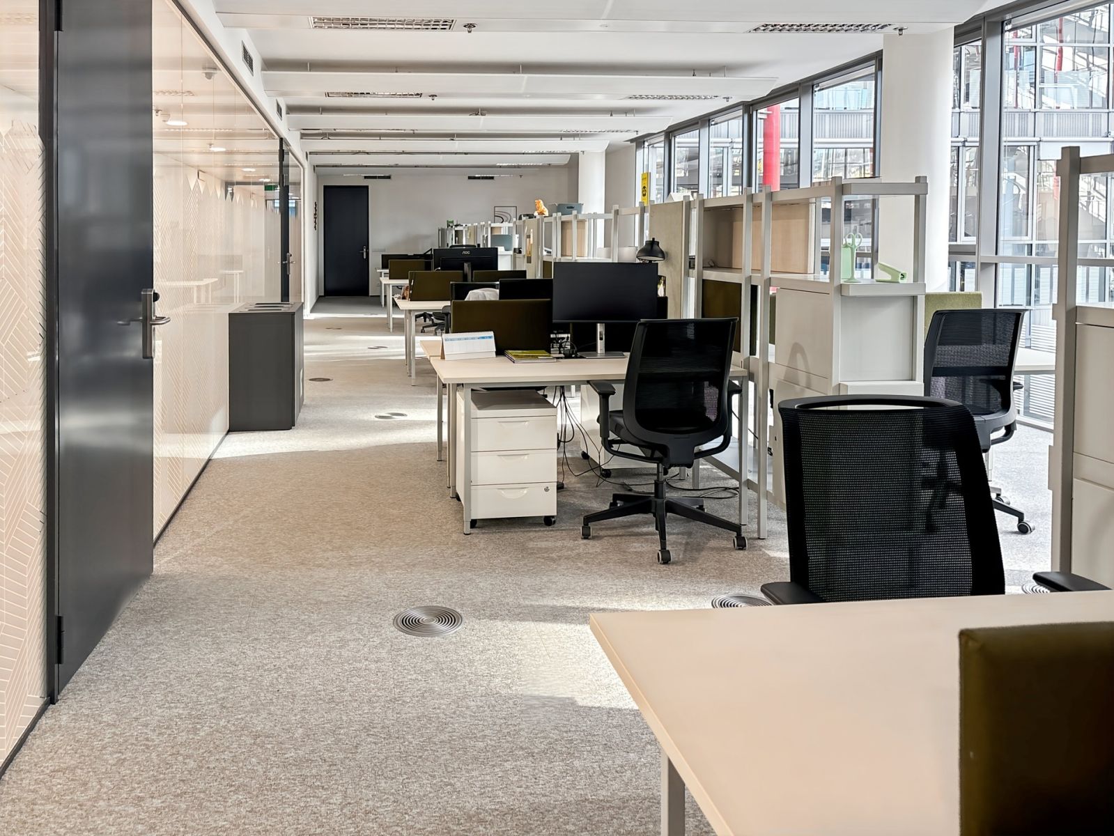Pronájem kanceláře 120 m² — photo 4