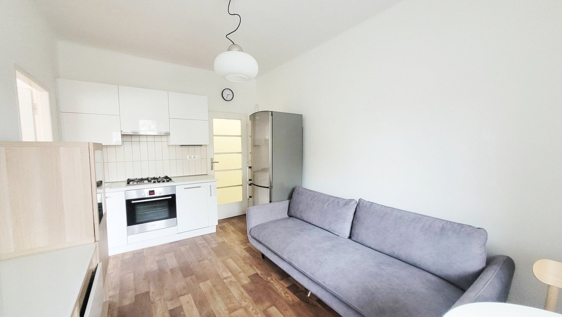 Pronájem bytu 1+1 45 m² — photo 2