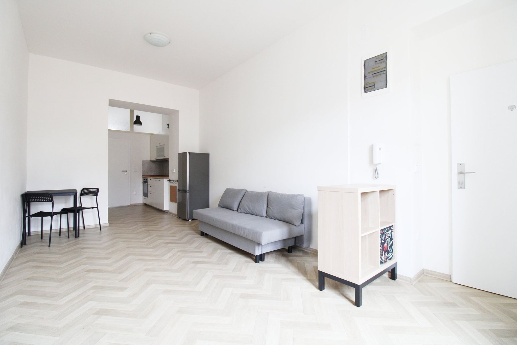 Pronájem bytu 2+kk 41 m² — photo 2