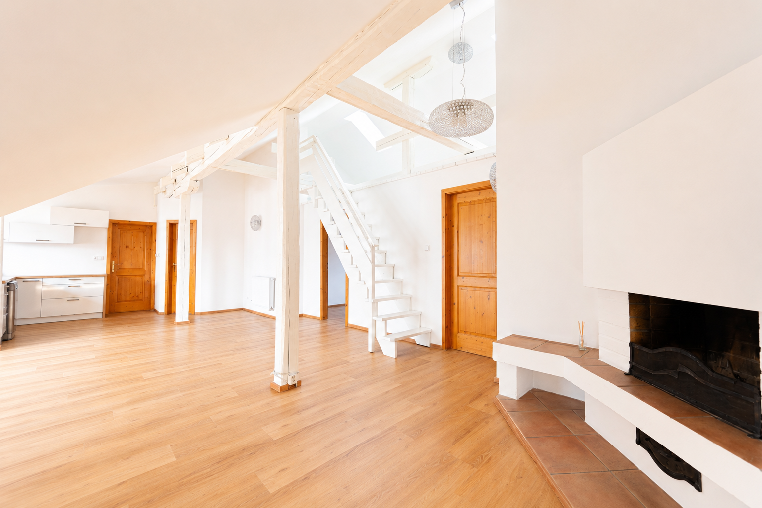 Pronájem bytu 3+kk 110 m² — photo 2