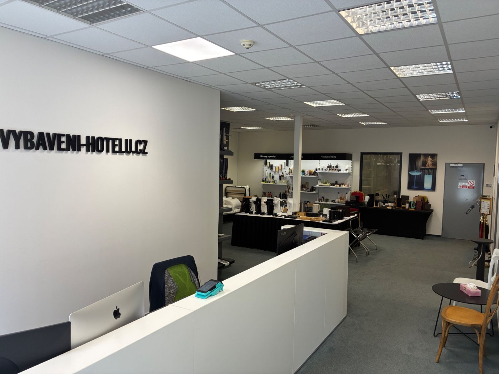 Pronájem nebytového prostoru 550 m² — photo 5