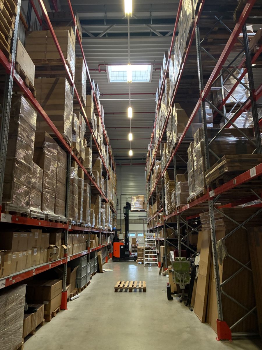 Pronájem nebytového prostoru 550 m² — photo 2