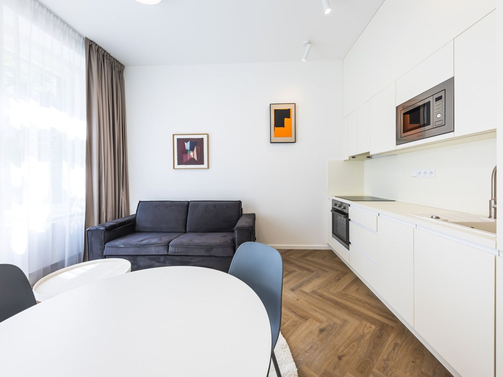 Pronájem bytu 2+kk 41 m², Praha – náhled fotky 2