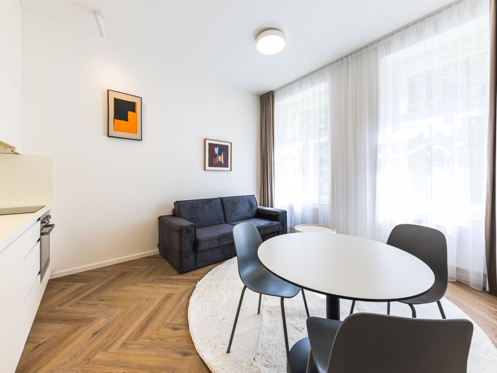 Pronájem bytu 2+kk 42 m² — photo 2