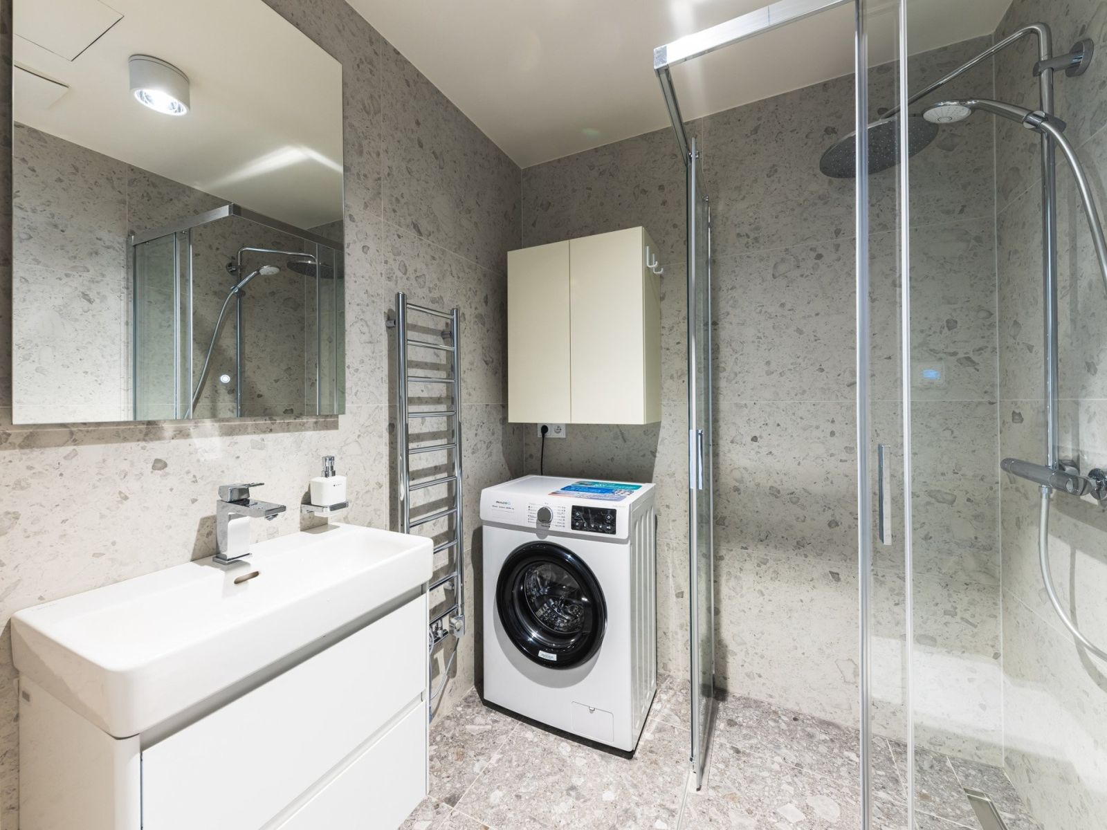 Pronájem bytu 2+kk 42 m², Praha – náhled fotky 9